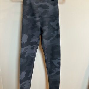 Women’s Camo Leggings - Gray/Black